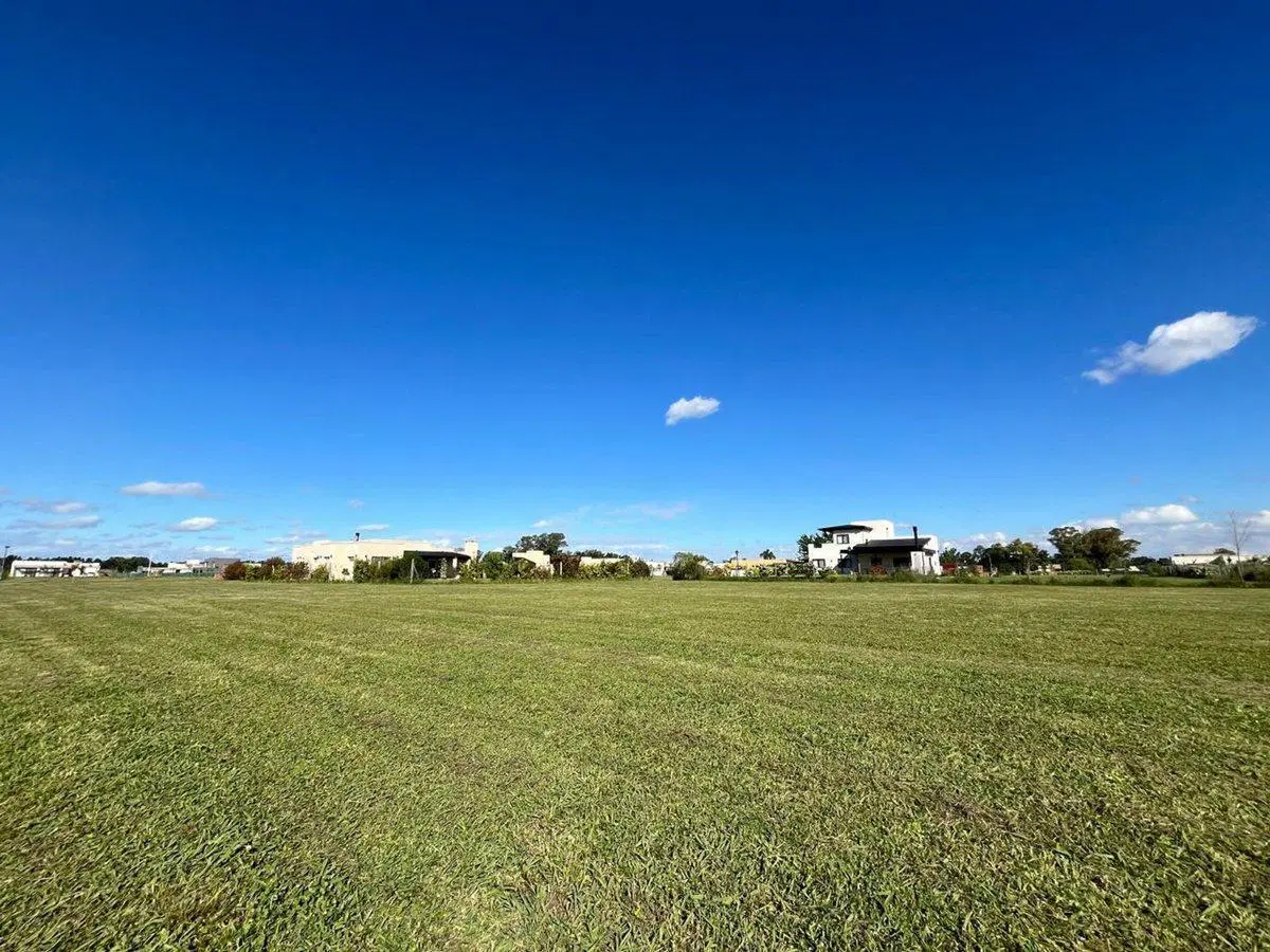 VENTA DE LOTE EN BARRIO MATISSE LOS CARDALES 3