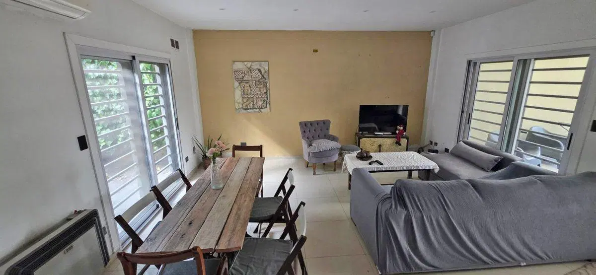 VENTA CASA 4 AMB 2 BAÑOS EN HURLINGHAM 2