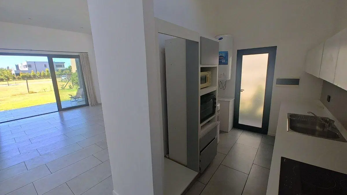 Casa 4 ambientes en Venta Barrio Nautico, permuta 4