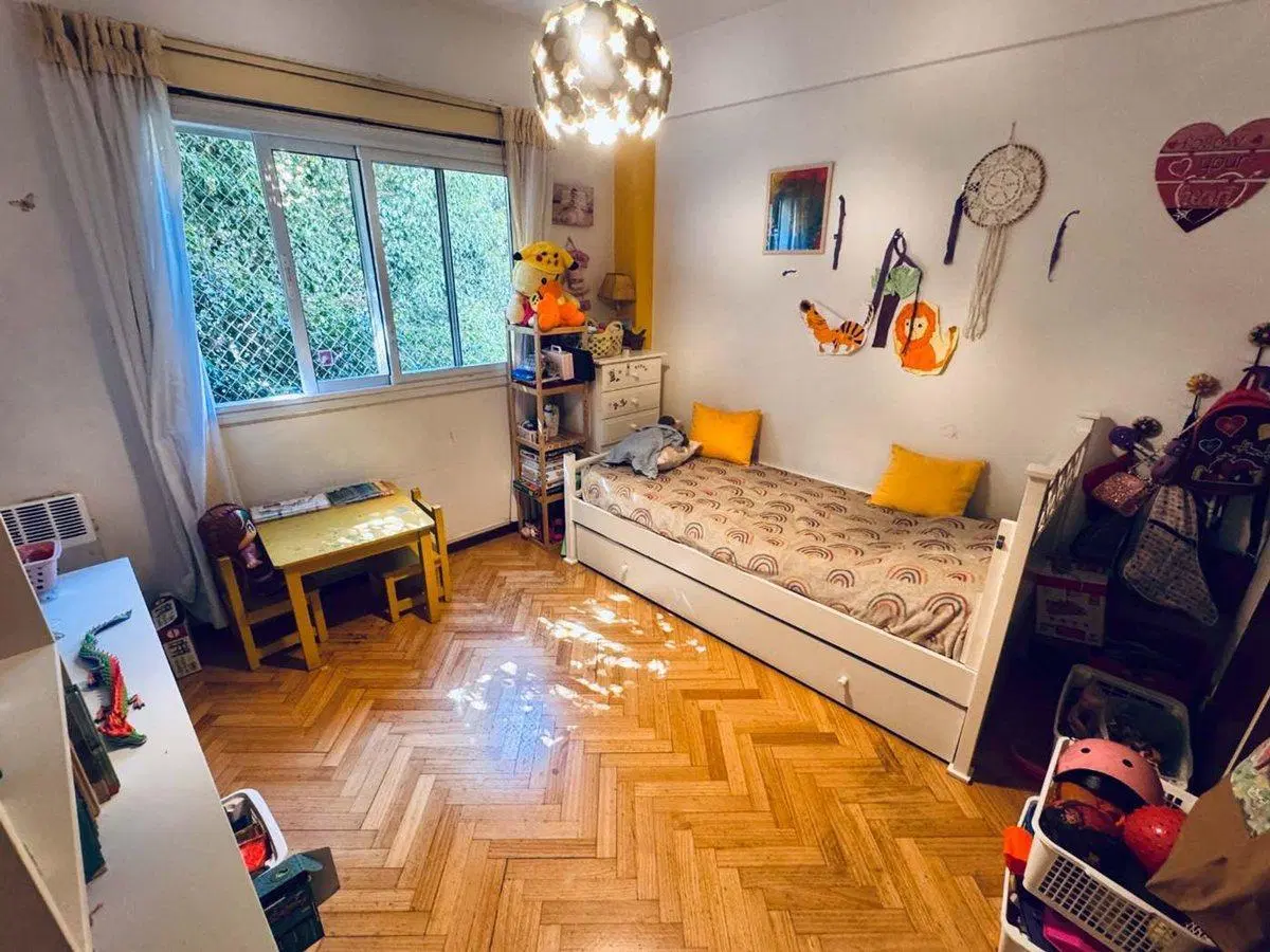 Venta depto 4 amb con balcón y cochera. Belgrano 5