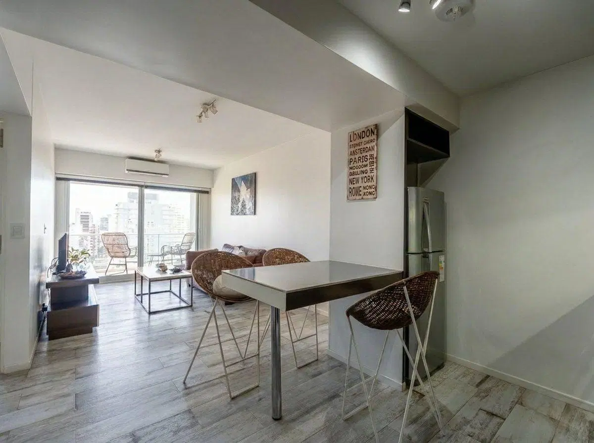VENTA Dto. 2 amb. c/cochera, balcón y vista al río 4
