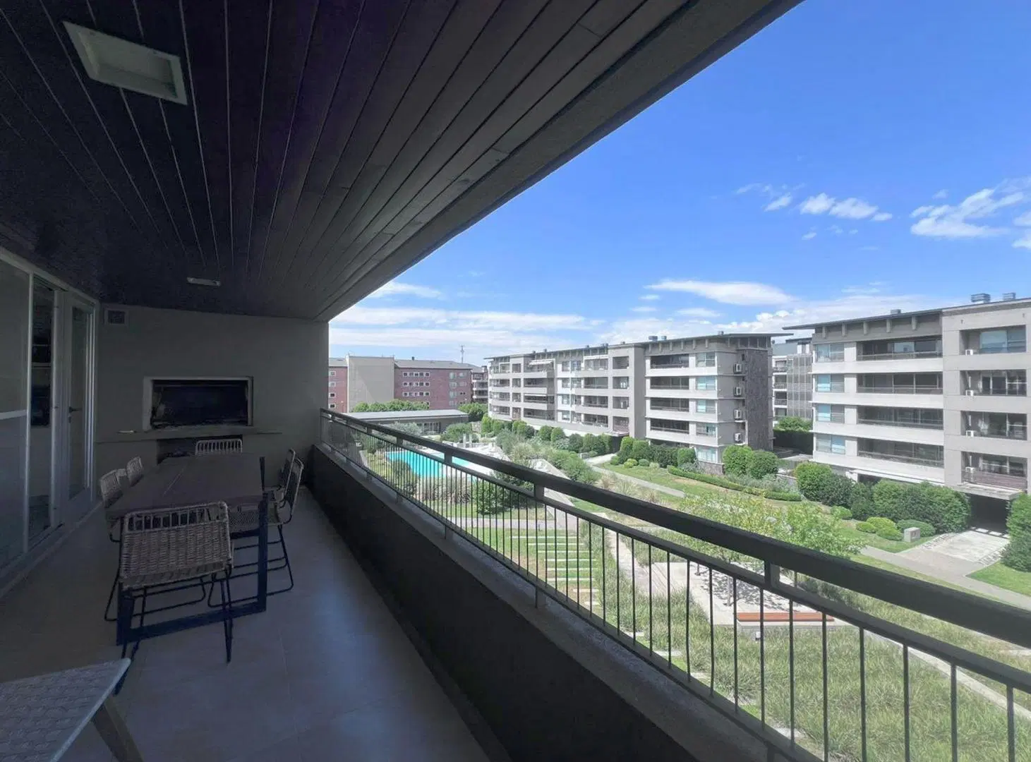 VENTA DEPARTAMENTO 3 AMBIENTES QUARTIER 4