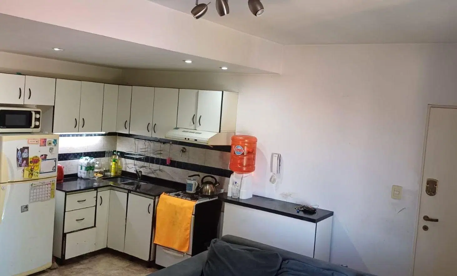 Departamento VENTA 2 amb con BALCON en Ramos Mejía 4