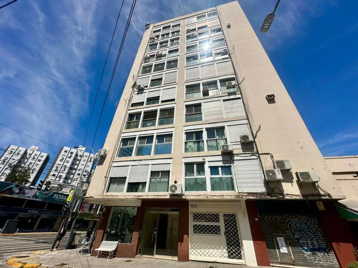 Depto. 3 amb - Roca y Av. Libertador - Florida 4