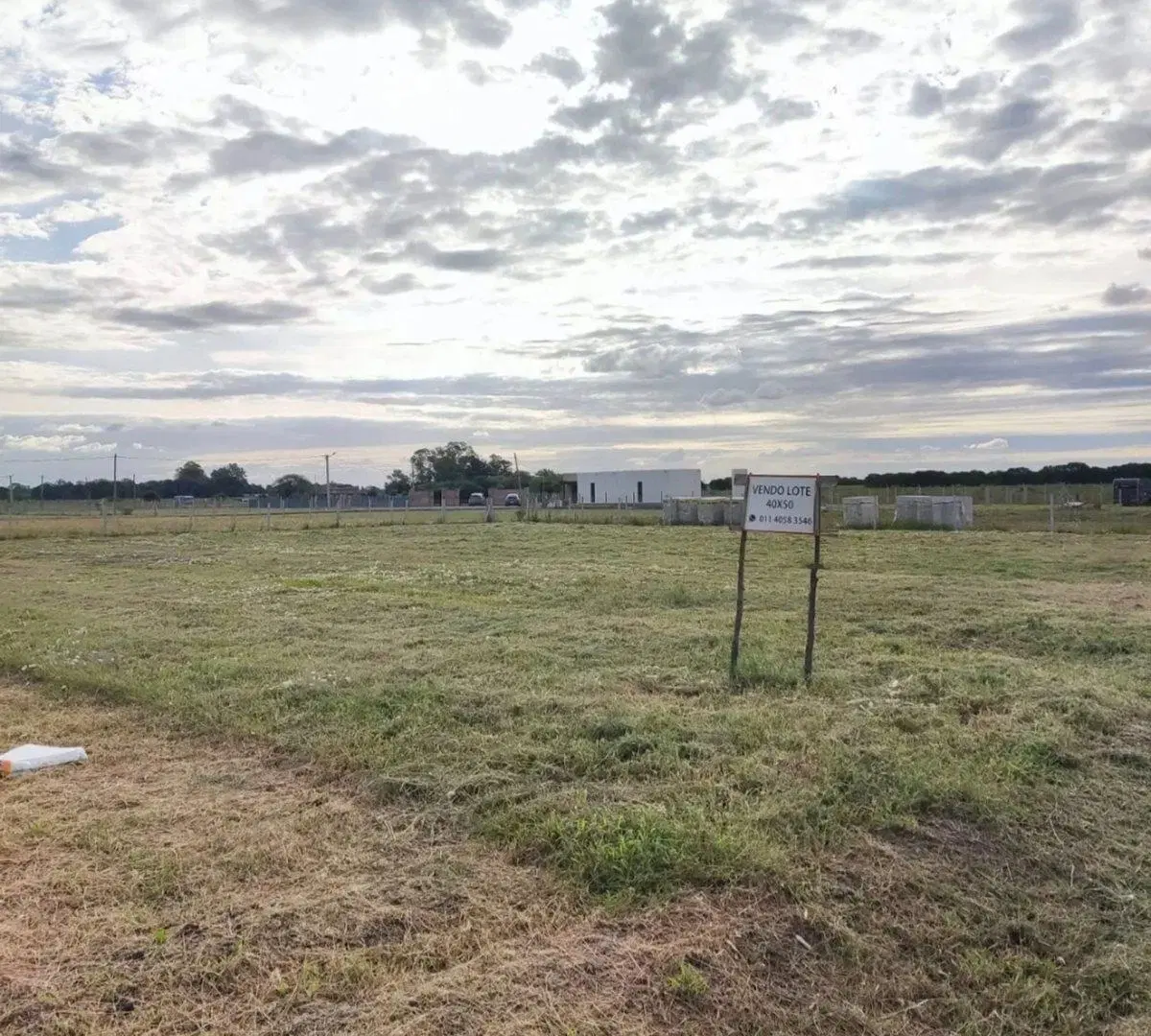 VENTA DE LOTE 2000 m2 PRADERAS DE CARDALES CAMPANA 4