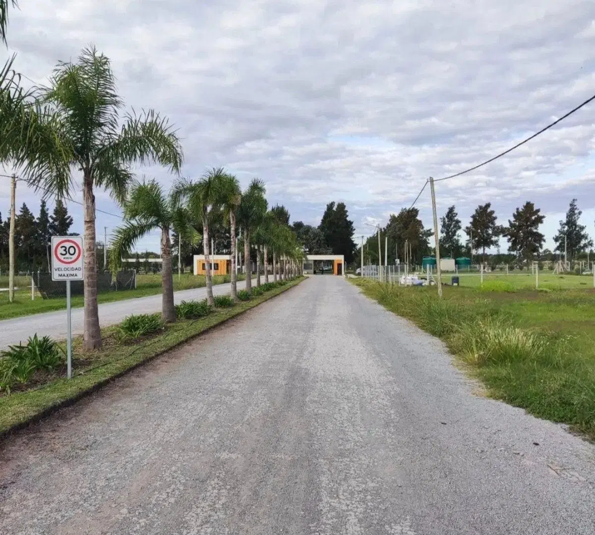 VENTA DE LOTE 2000 m2 PRADERAS DE CARDALES CAMPANA 2