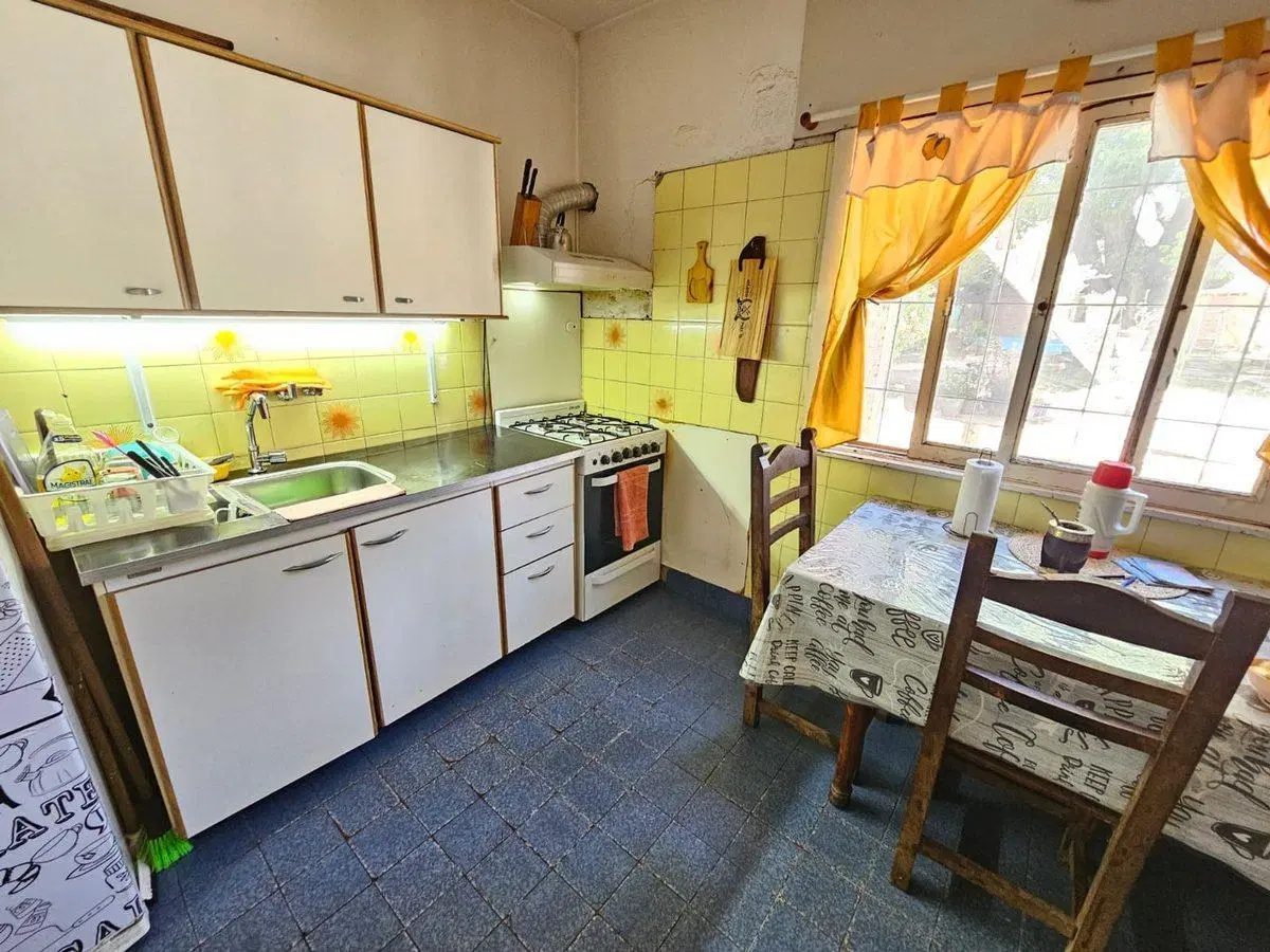 Casa venta 4 amb lote Ricardo Rojas fondo y pileta 2