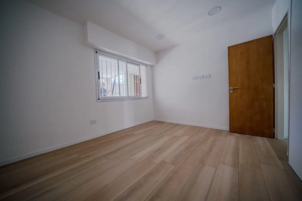 VENTA CASA 4 AMBIENTES VILLA ADELINA PERMUTA 5