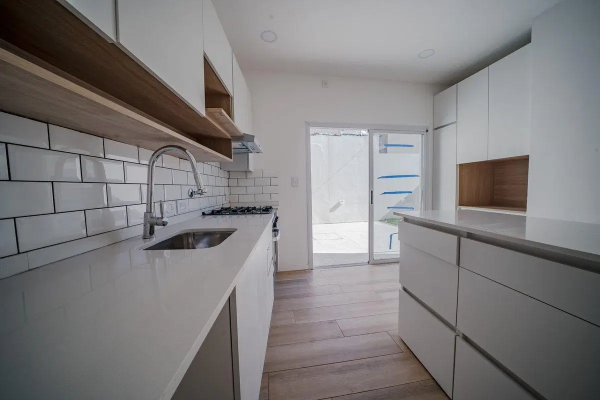 VENTA CASA 4 AMBIENTES VILLA ADELINA PERMUTA 4