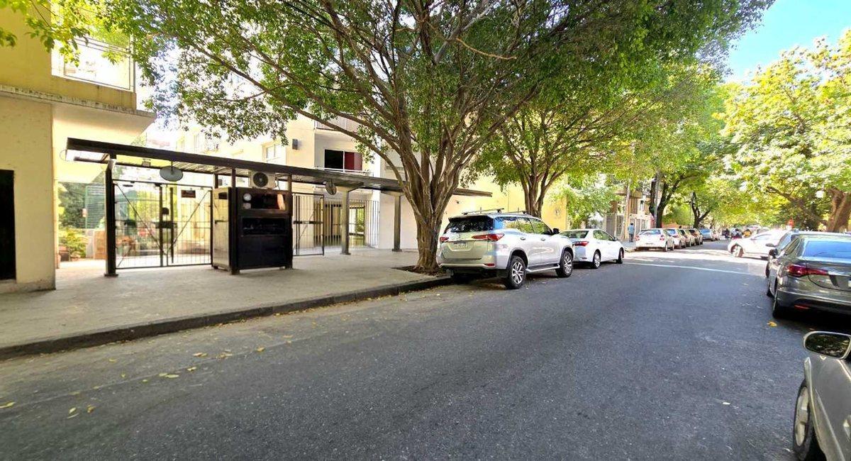 VENTA COCHERA CUBIERTA EN BELGRANO