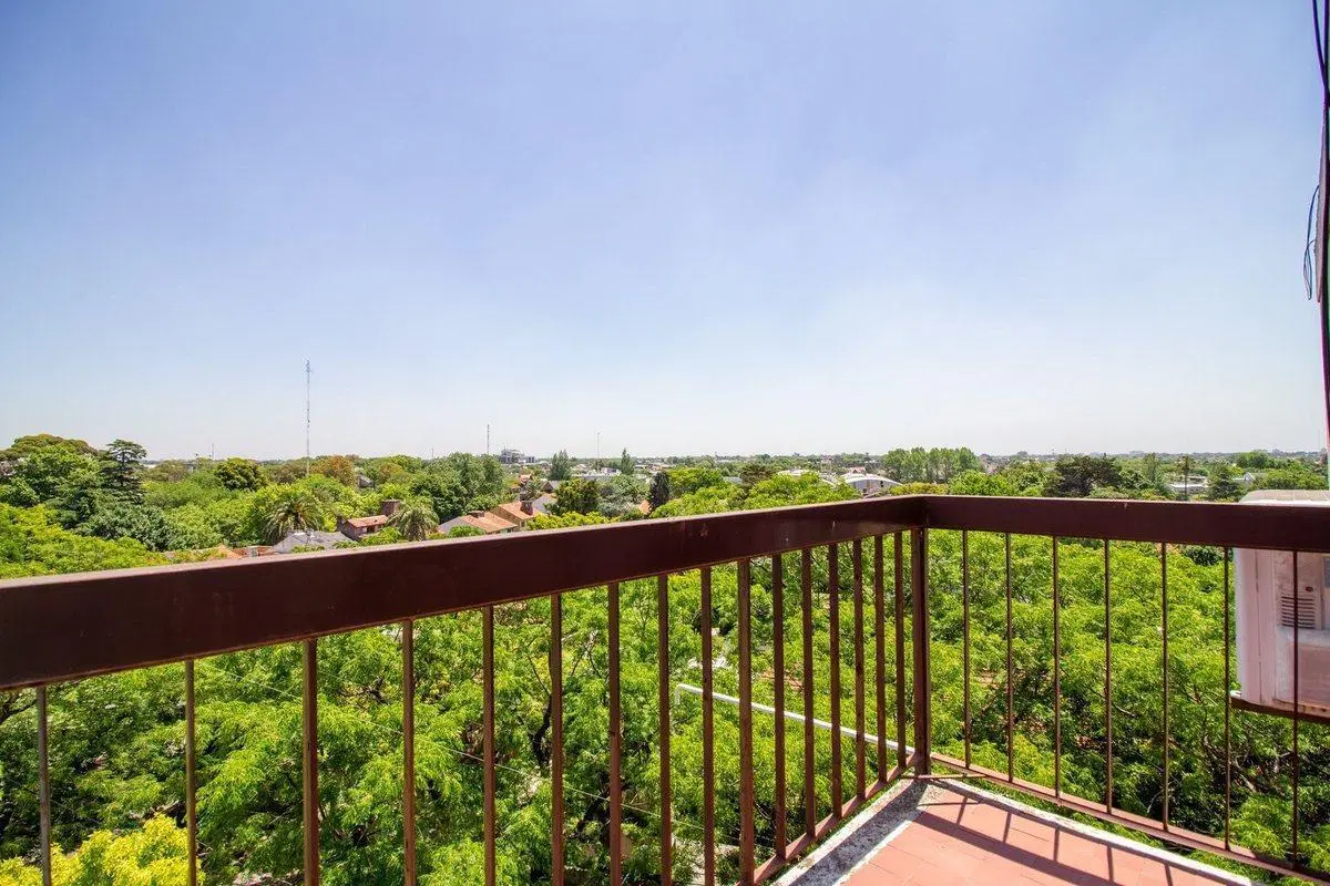 Venta departamento 4 amb - Con Balcón y Cochera 2