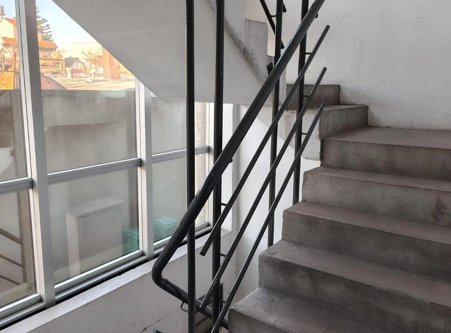 VENTA DEPTO MONOAMB C/ COCHERA PILETA SUM BECCAR 5