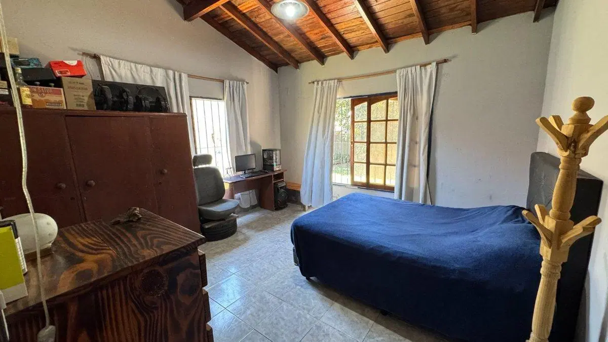 VENTA CASA 4 AMBIENTES CON PARQUE EN ESCOBAR 3