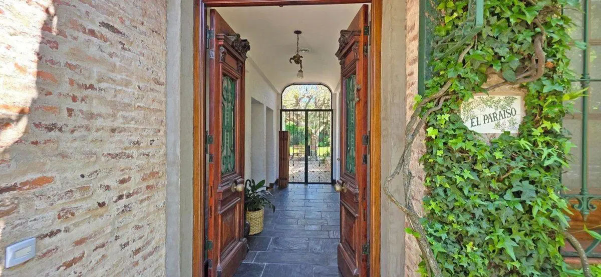 VENTA CASA EN LOMAS DE SAN ISIDRO GOLF CON PILETA 3