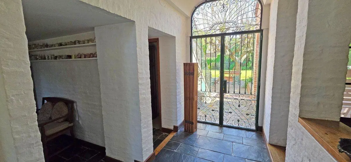 VENTA CASA EN LOMAS DE SAN ISIDRO GOLF CON PILETA 4