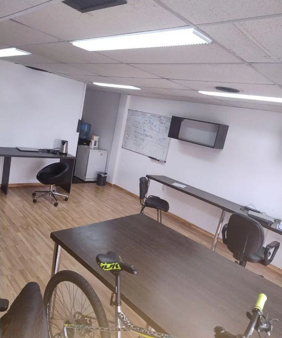 VENTA DE OFICINA MICRO CENTRO 5