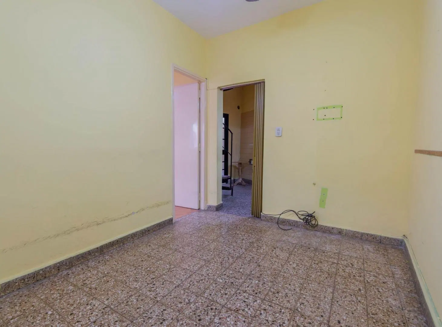 PH al frente - 4 ambientes con 2 patios y 2 baños 3