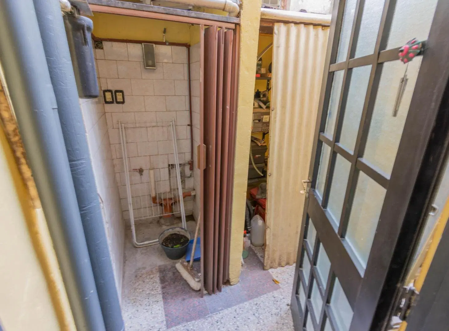 PH al frente - 4 ambientes con 2 patios y 2 baños 4
