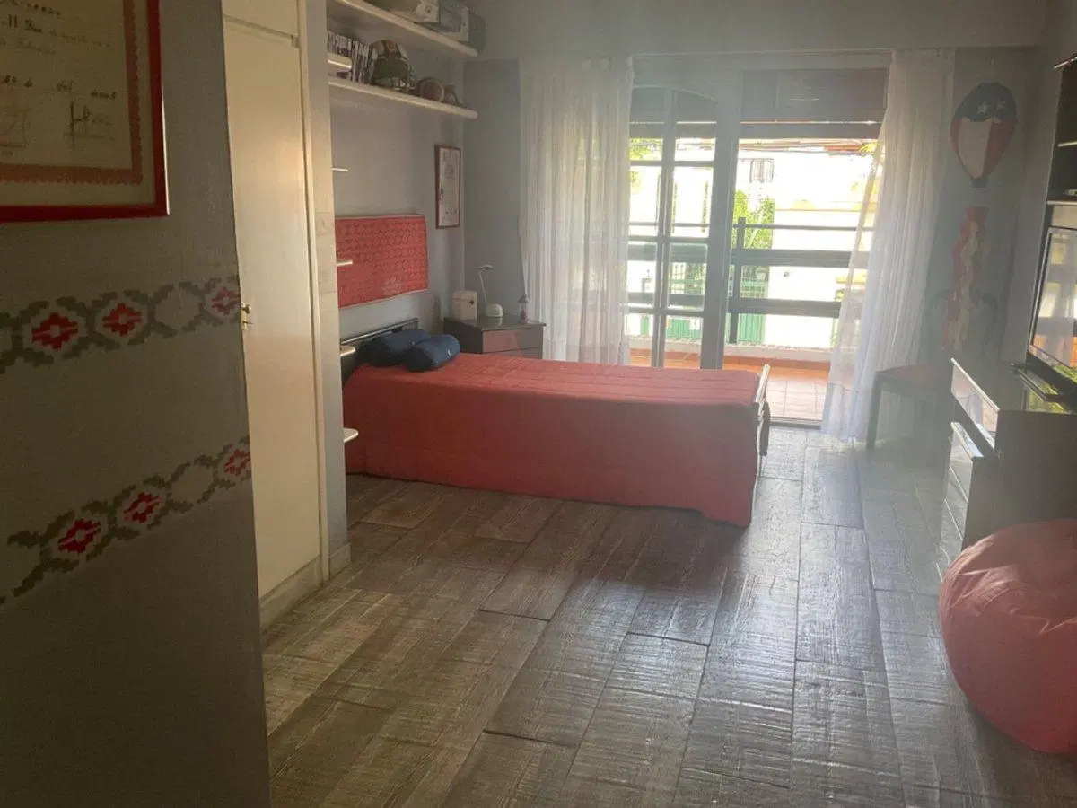 VENTA Casa 4 amb c/pileta y cochera ACEPTA PERMUTA 5