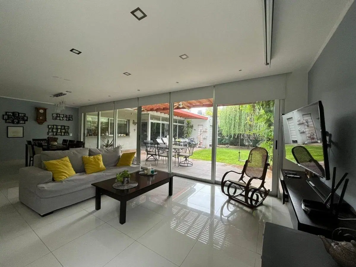 VENTA CASA EN WESTON, 5 DORMITORIOS 2
