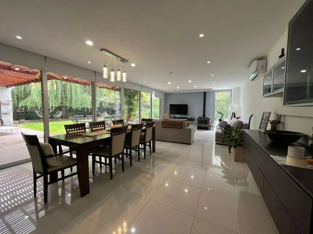 VENTA CASA EN WESTON, 5 DORMITORIOS 2