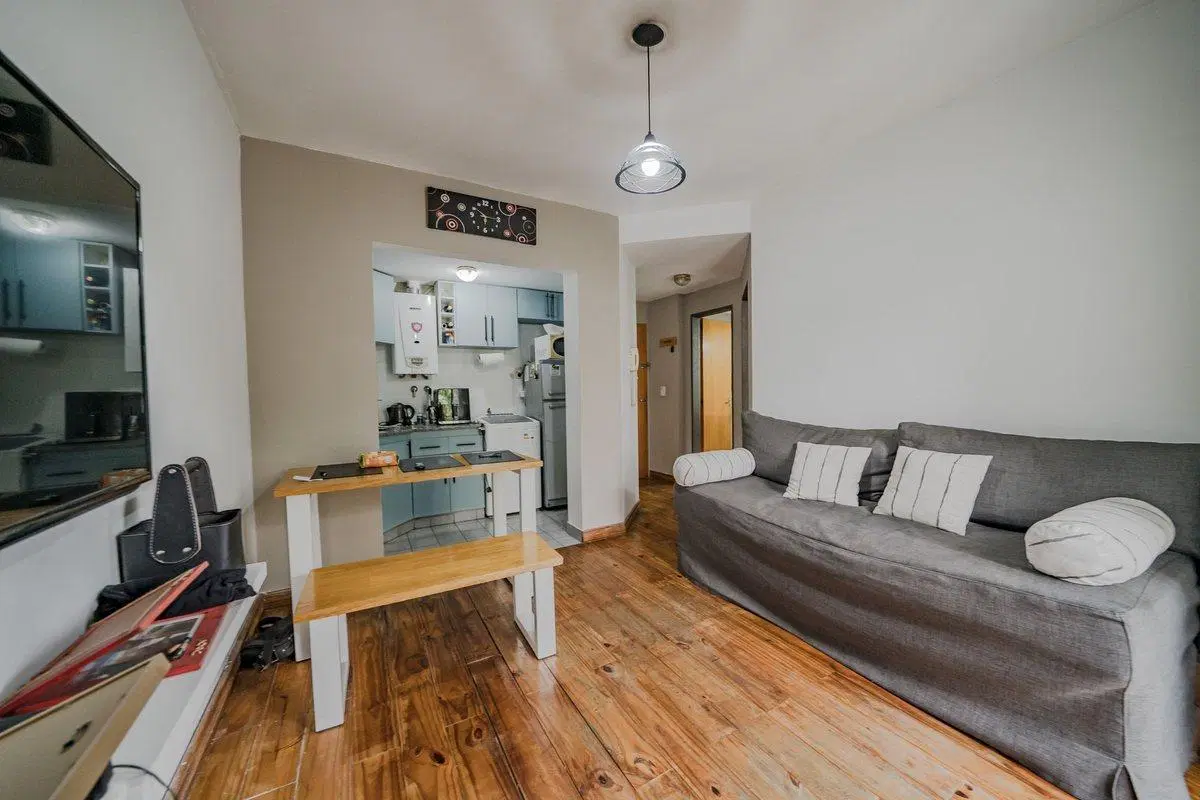 VENTA DEPARTAMENTO 2 AMBIENTES CARAPACHAY 2