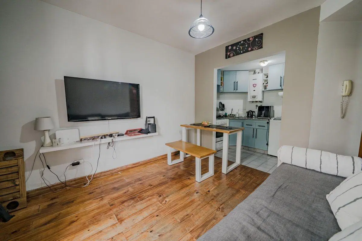 VENTA DEPARTAMENTO 2 AMBIENTES CARAPACHAY 8