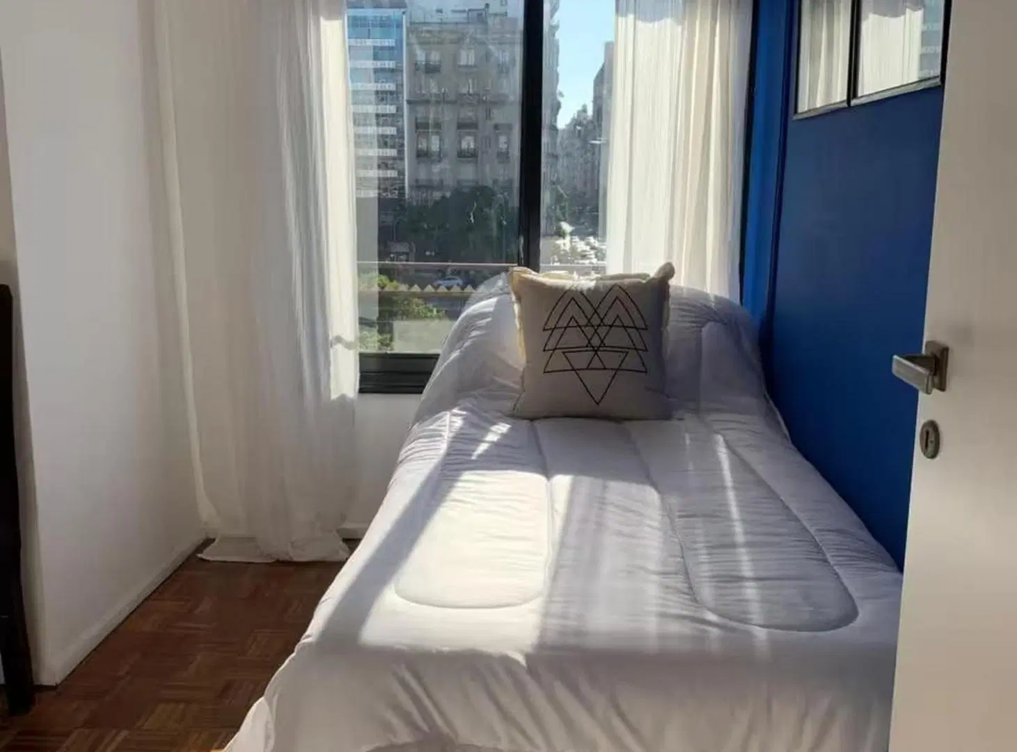 Venta departamento 3 ambientes Retiro 2