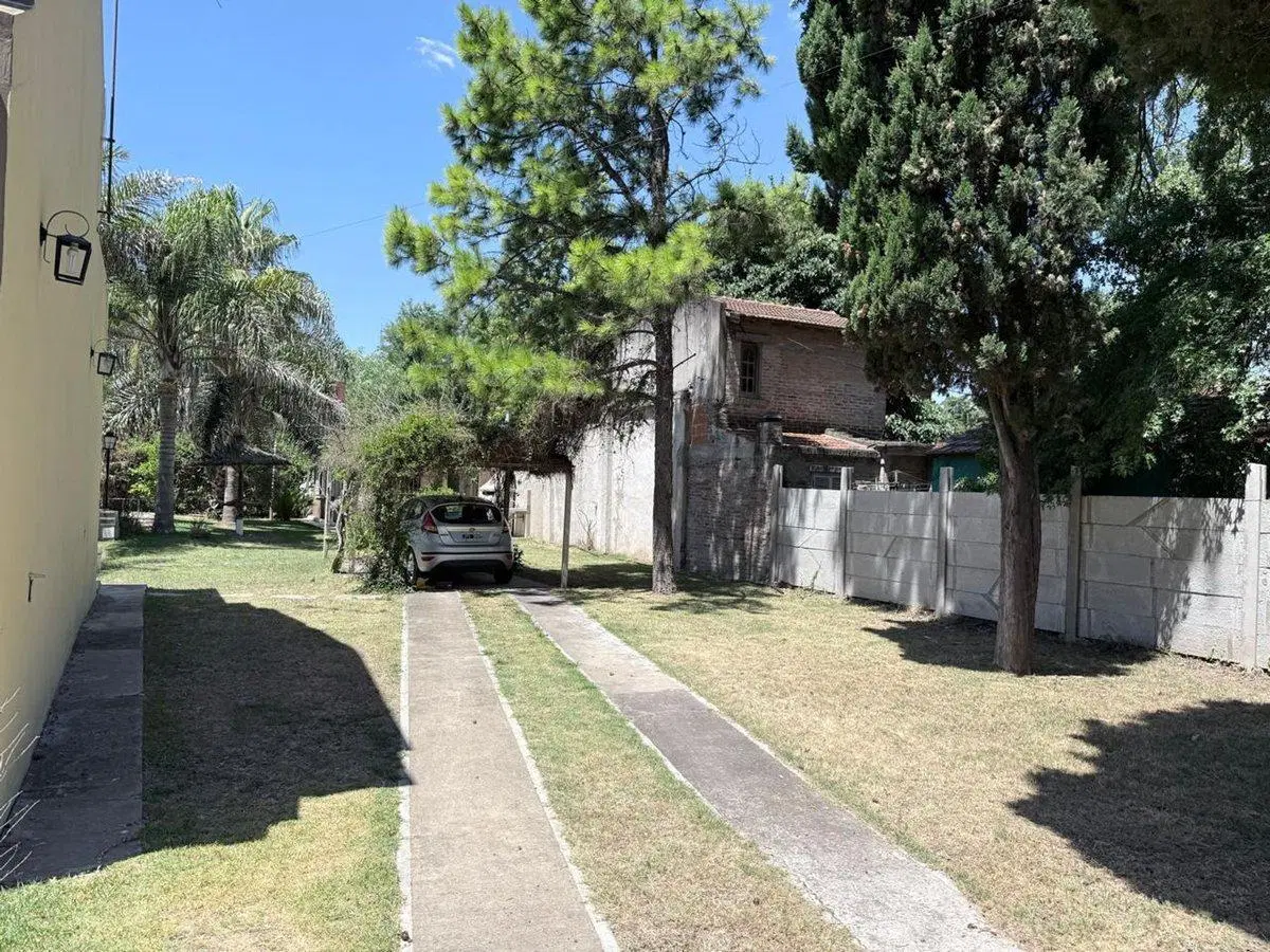 VENTA CASA 2 AMBIENTES SOBRE TERRENO DE 368 M2 5