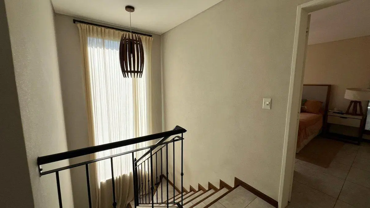 Casa en La Damasia, 3 dorm, 2 playroom, pileta 8