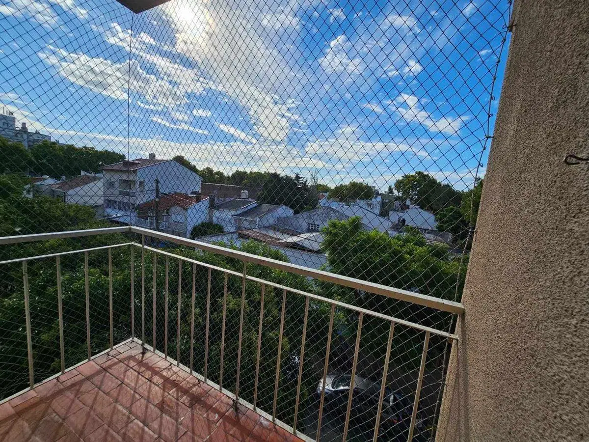 VENTA DEPARTAMENTO 3 AMBIENTES CON BALCÓN FLORIDA 4
