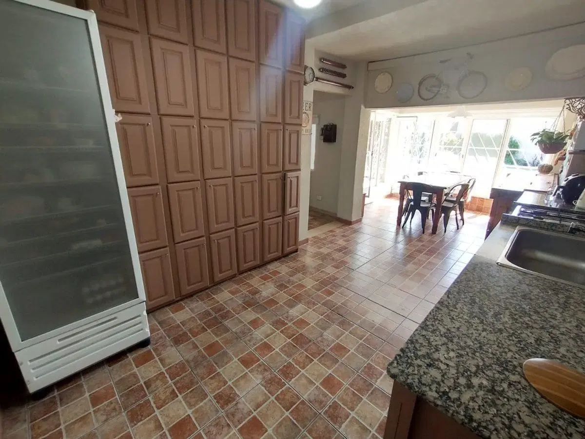 CASA EN VENTA 4 AMBIENTES BOULOGNE CON JARDIN 5