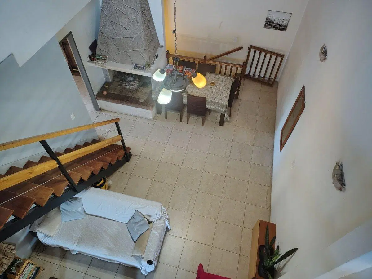 CASA 6 Amb QUINCHO Y TERRAZA P. ALTA - DOS NIVELES 4