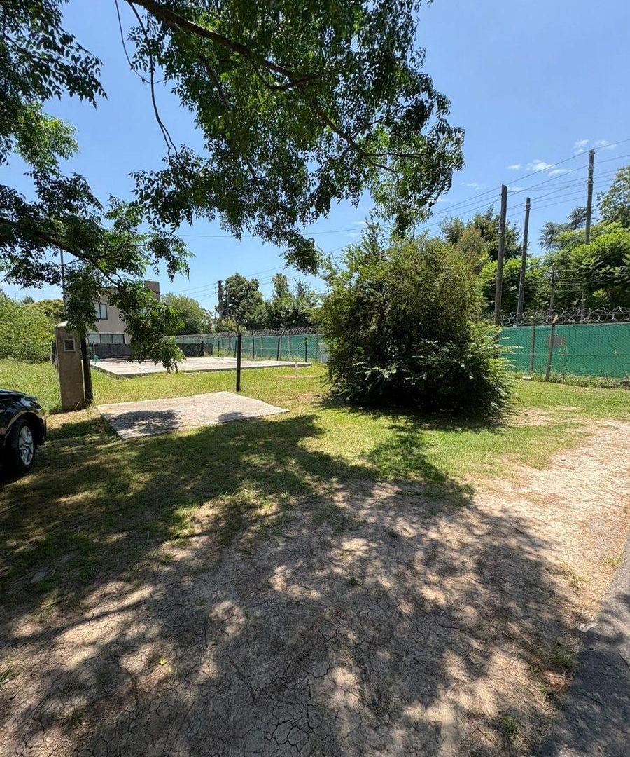 VENTA LOTE-TERRENO-CON MEJORAS-LAS BRISAS COUNTRY