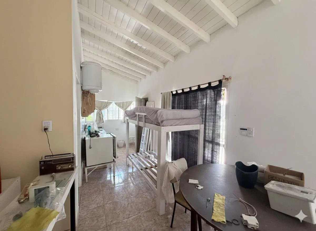 VENTA CASA 2 AMBIENTES SOBRE TERRENO DE 368 M2 2