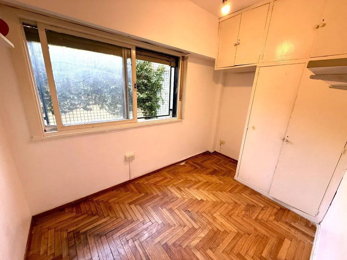 Venta CON RENTA depto 3 ambientes balcón Almagro 5