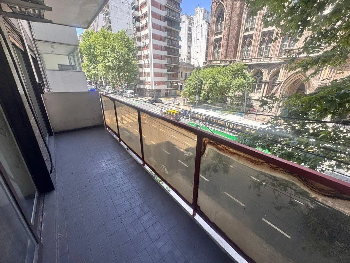 Venta dpto 5 amb, escritorio y balcón en Recoleta 5