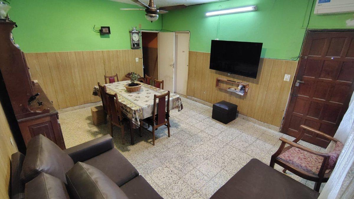 Foto de CASA 4 AMBIENTES + 2° ViIVIENDA de 3 AMB., imagen 3