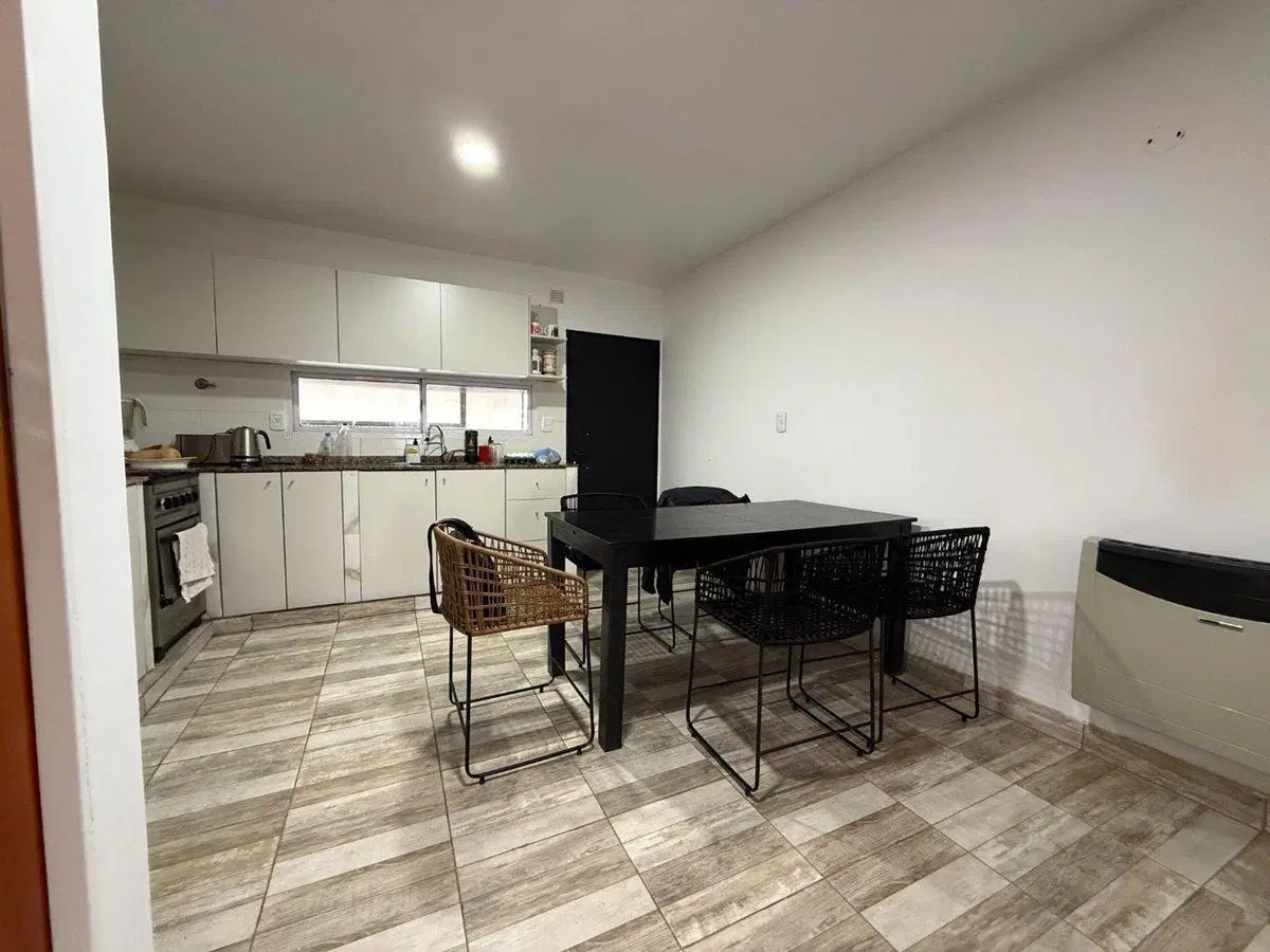 PH EN VENTA EN PACHECO SOBRE AVENIDA SIN EXPENSAS 3