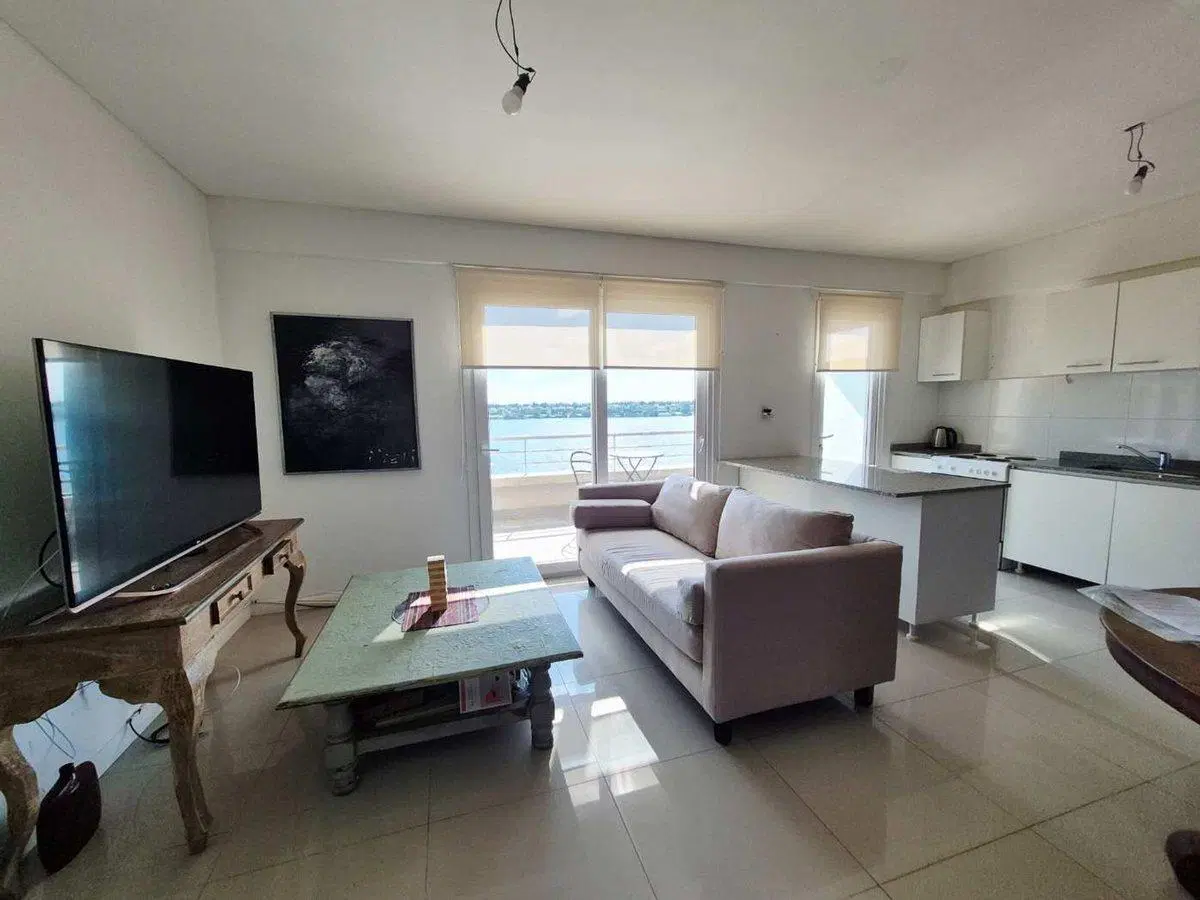 Departamento en Venta 3 ambientes en Benavidez 2