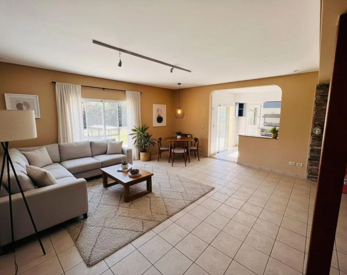 VENTA CASA PILAR 5 AMBIENTES PERMUTA 2