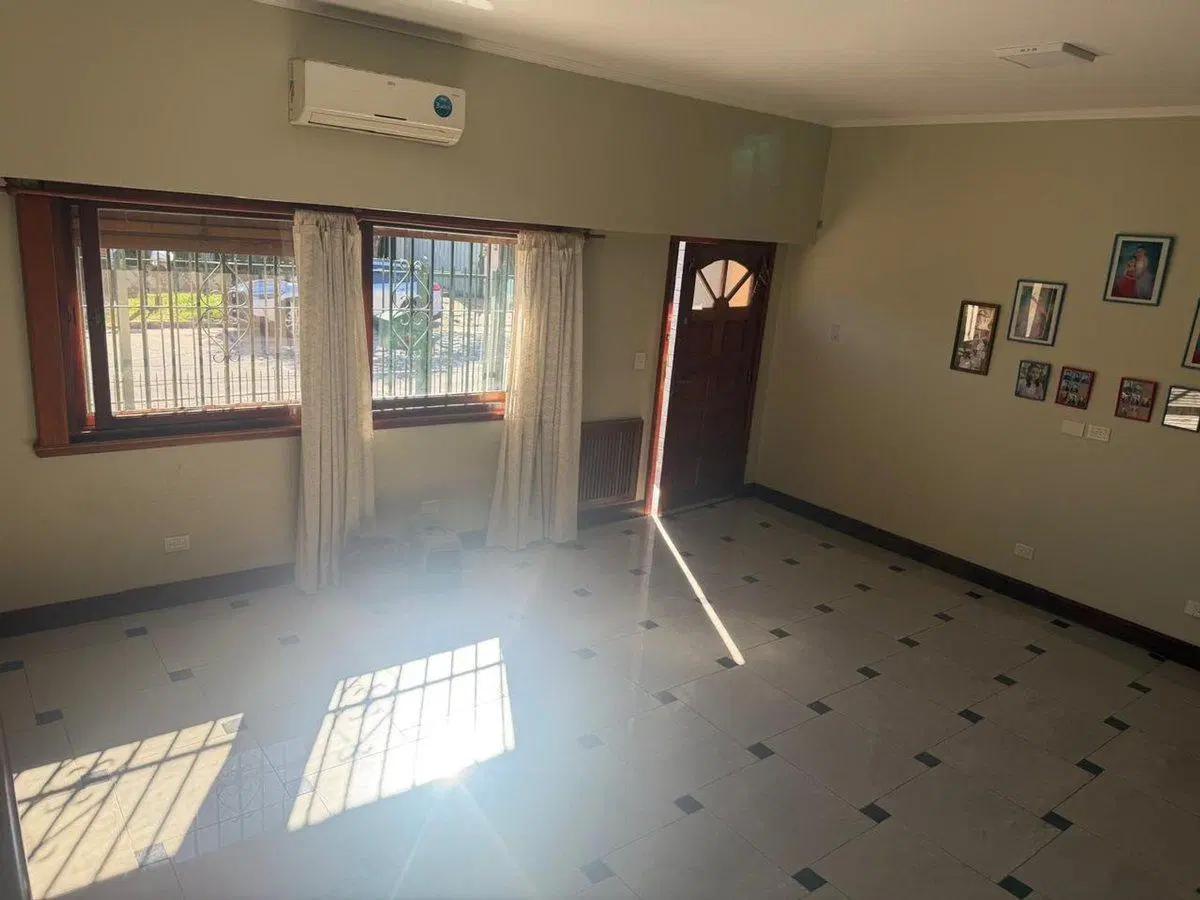 VENTA CASA 7 AMBIENTES VILLA ADELINA 5