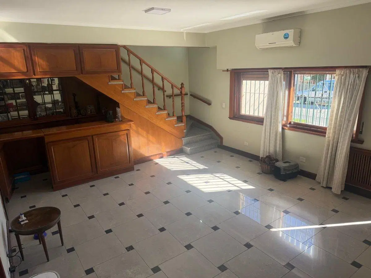 VENTA CASA 7 AMBIENTES VILLA ADELINA 4