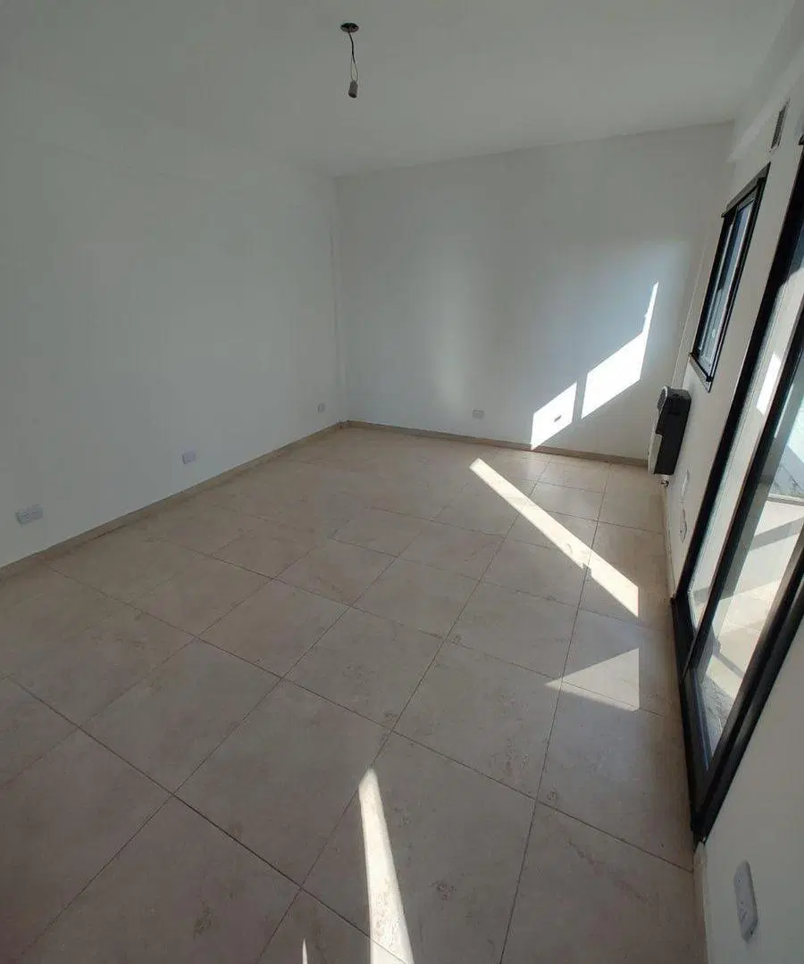 Venta excelente Monoambiente balcón Santos Lugares 7