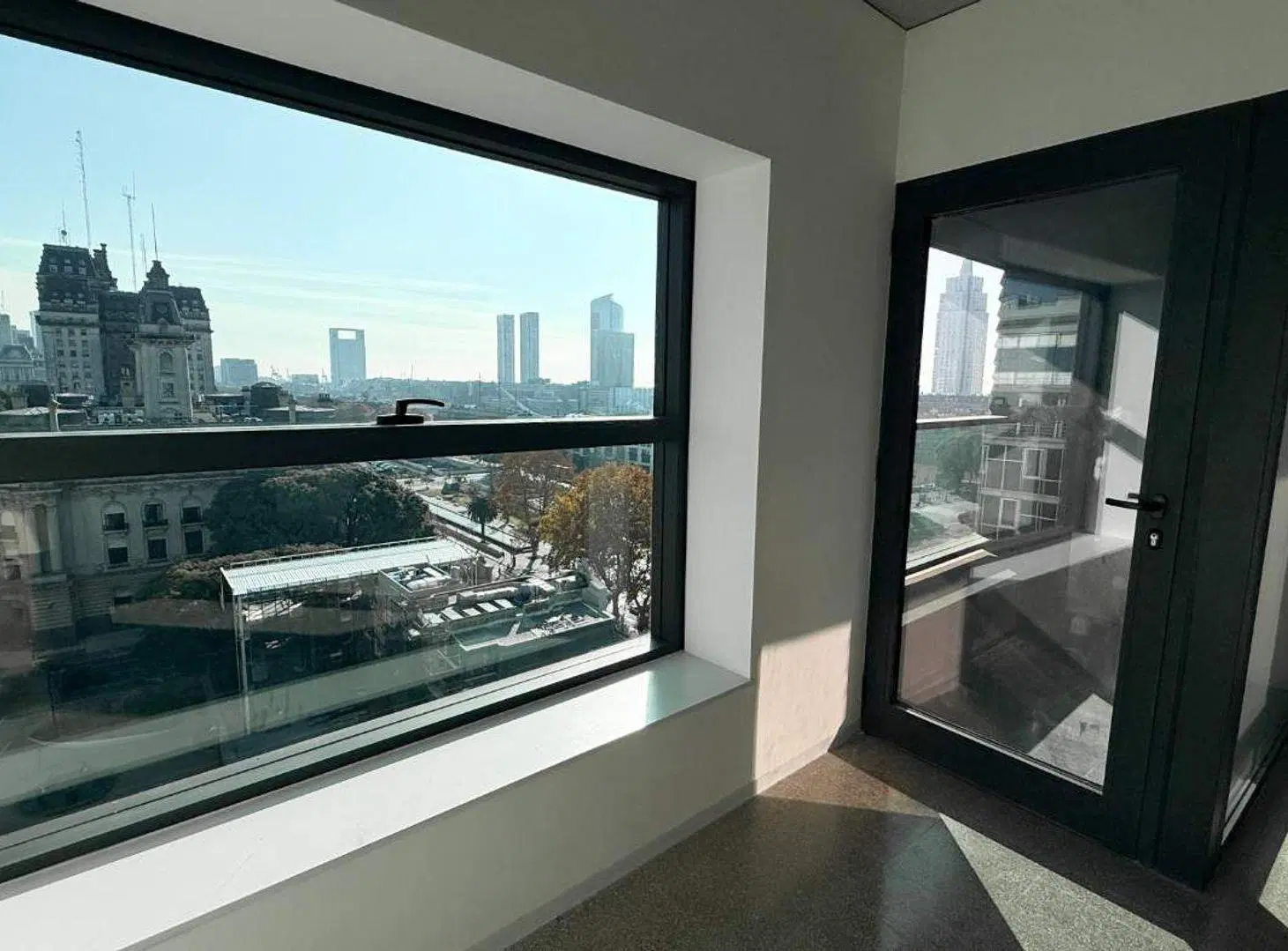 Alquiler | Monoambiente c/balcon, Torre Huergo 475 3