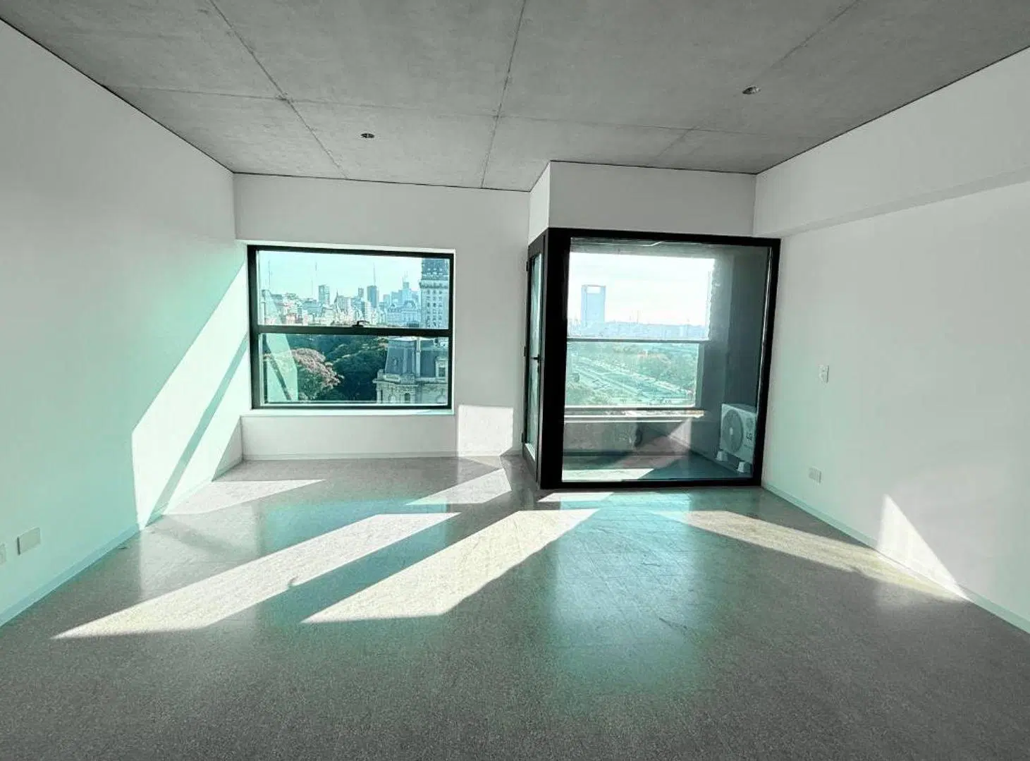 Alquiler | Monoambiente c/balcon, Torre Huergo 475 5
