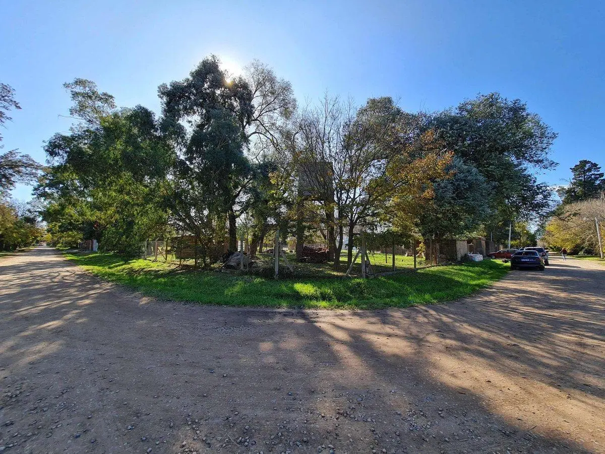 Venta Lote con mejoras en Loma Verde Escobar 4