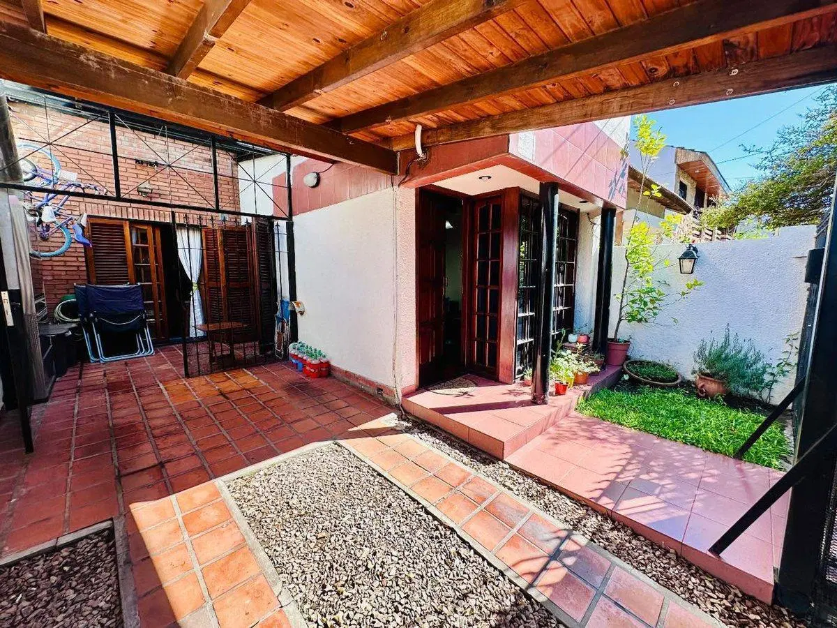 VENTA Casa Triplex Haedo Norte Barrio Guemes 4