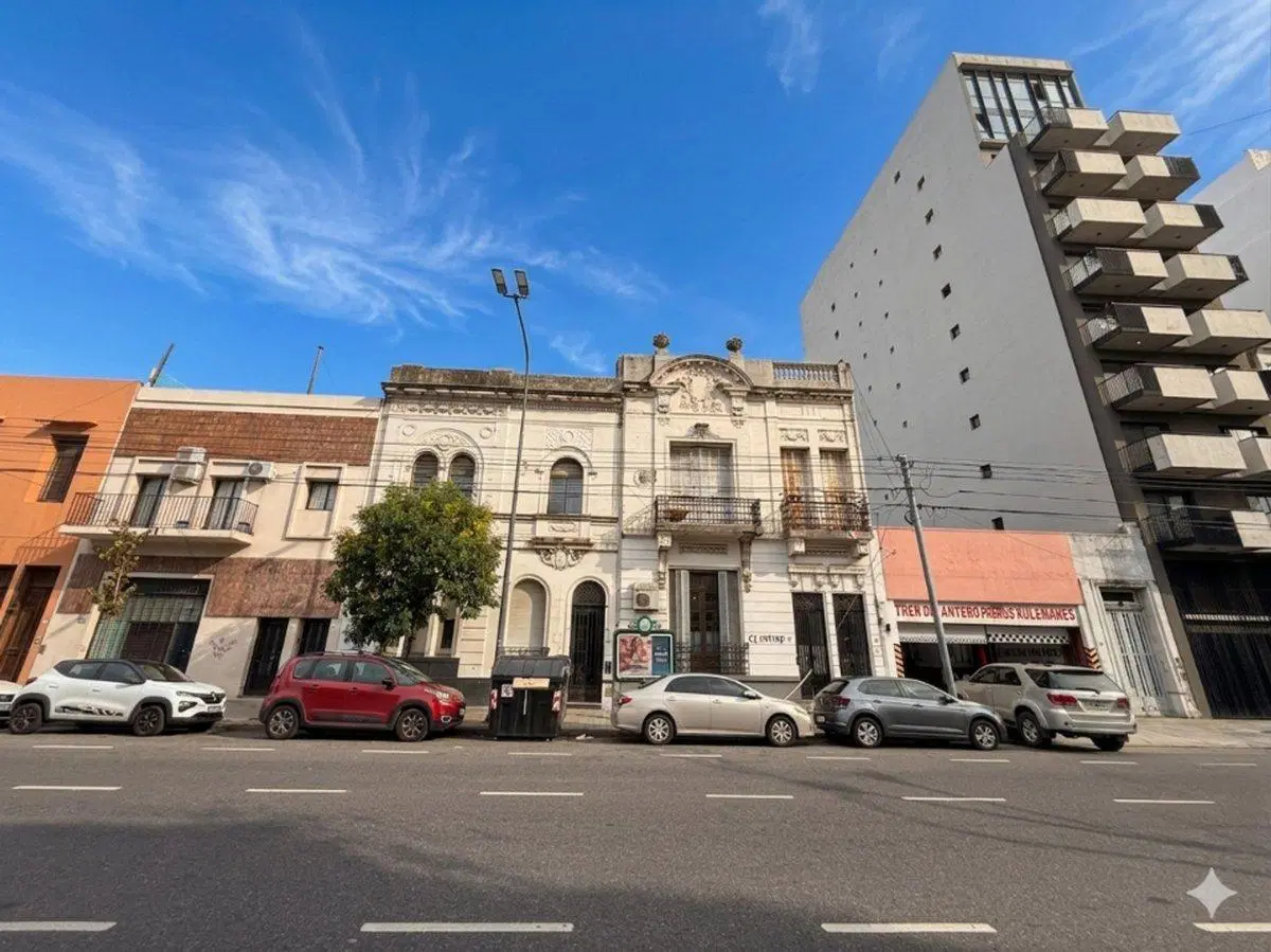 Lote venta doble frente  - 4200 m2 Construibles 2