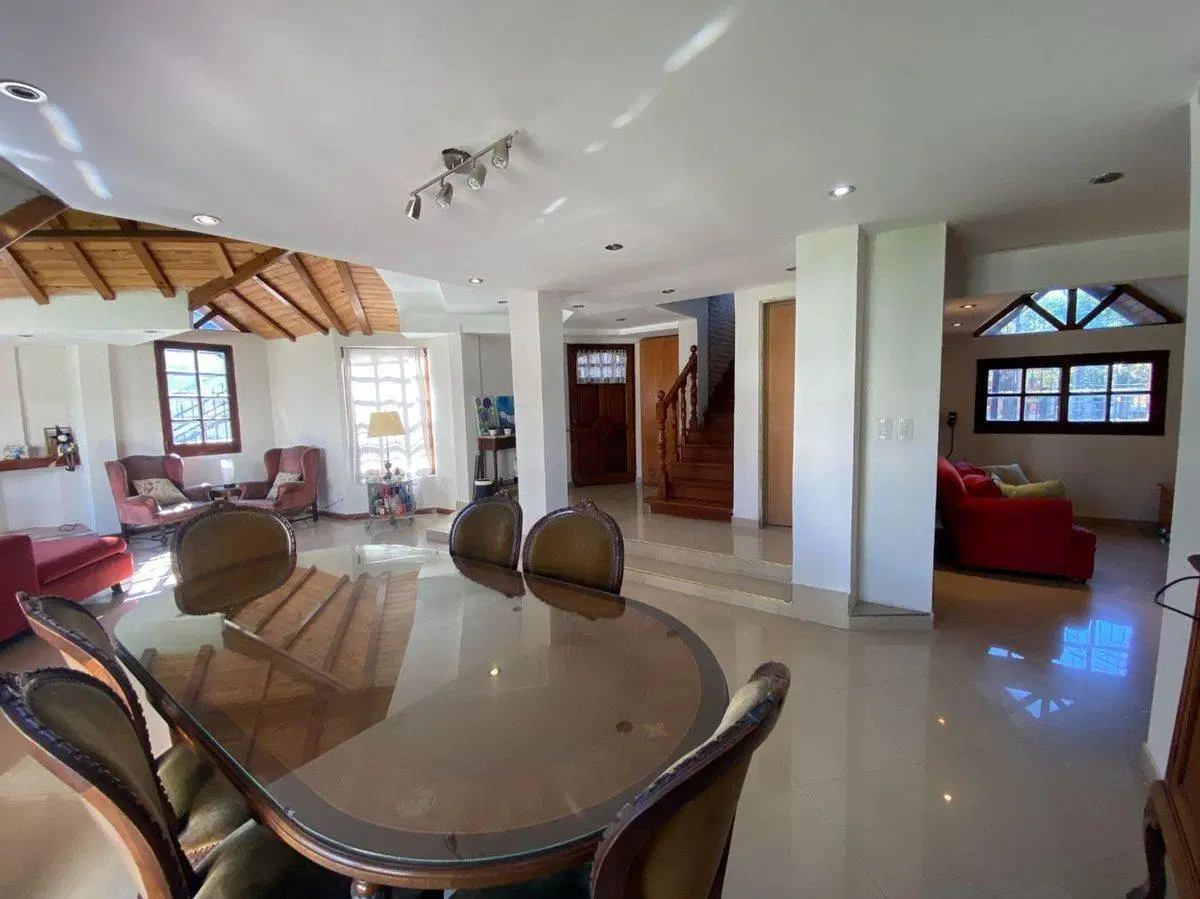 VENTA CASA 5 AMBIENTES LOMAS DE ZAMORA 2